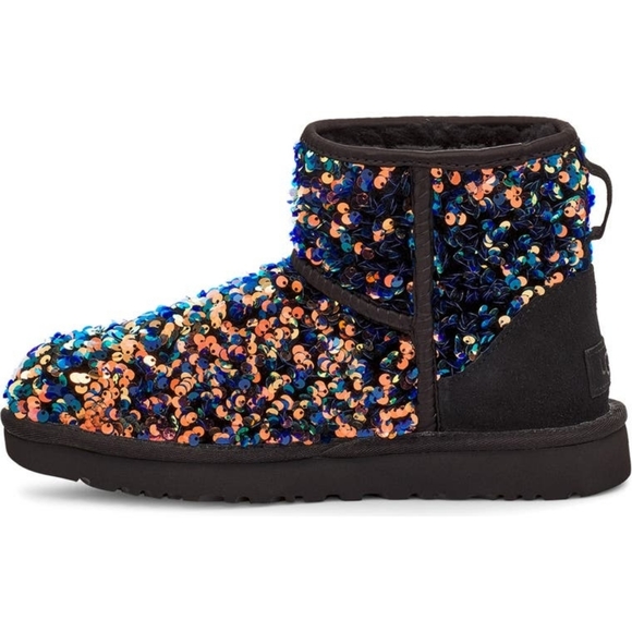 NIB UGG Classic Mini - Picture 4 of 8